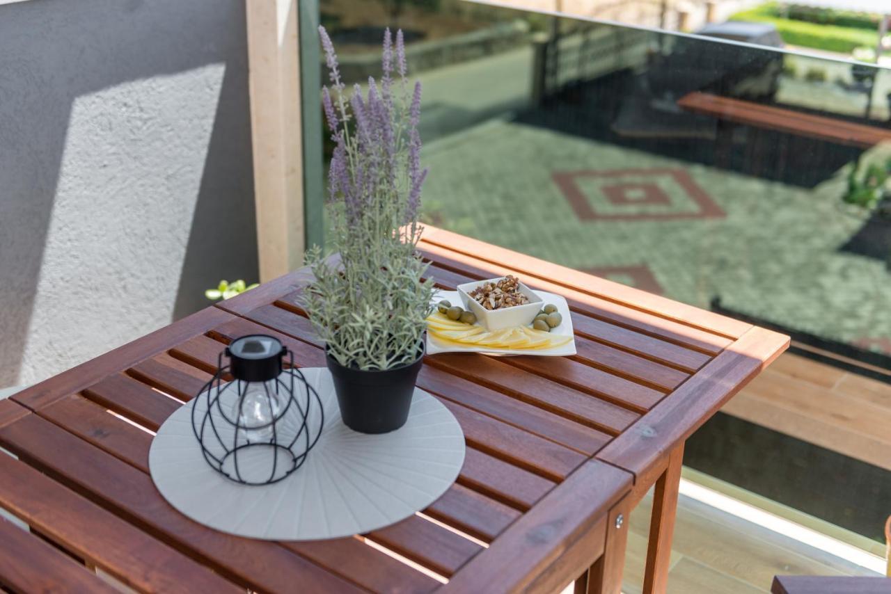 New And Chic Place Near Old Town Of Трогир Экстерьер фото